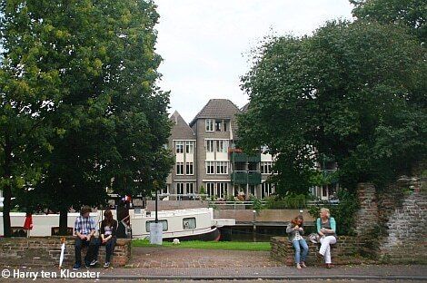 23-08-2011_weerfoto__stadsmuur_en_thorbeckegracht_.jpg